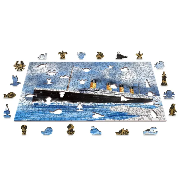 Titanic puzzle din lemn